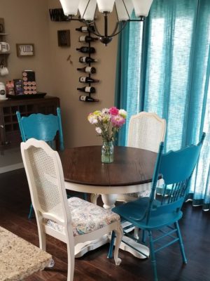 Pedestal table & chairs furniture flip